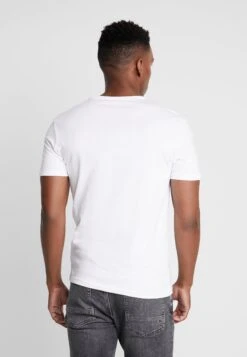 Pier One 3 Pack - T-Shirt Basic - White 8 Pier One 3 Pack - T-Shirt Basic - White -Pier One 390617d256dd4fe89b3c53ee69ac72d4
