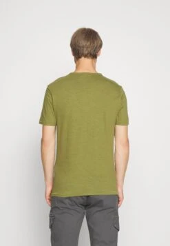 Pier One T-Shirt Basic - Green 7 Pier One T-Shirt Basic - Green -Pier One 439e028c869f4341a971fc3951b875b6