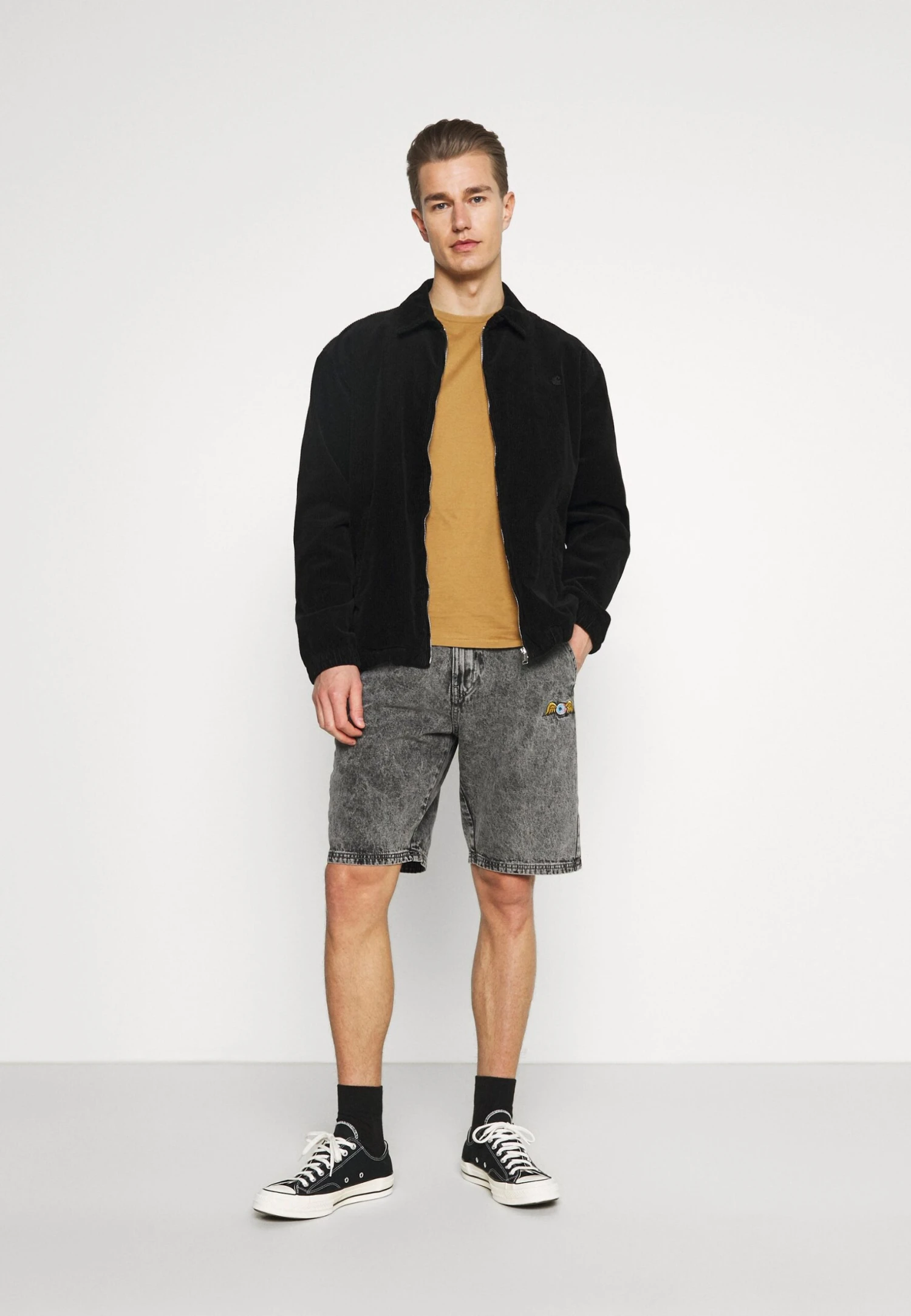 Pier One 5 Pack - T-Shirt Basic - Brown/White/Black 1 Pier One 5 Pack - T-Shirt Basic - Brown/White/Black