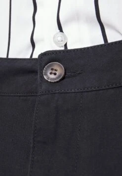 Pier One 2 Pack - Shorts - Black/Olive -Pier One c8820f9e55d04242888847594dabac20