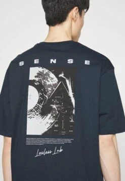 Pier One Sense Tee- T-Shirt Print - Dark Blue 10 Pier One Sense Tee- T-Shirt Print - Dark Blue -Pier One e690df0b9a214c2fa436c69165ff17cd